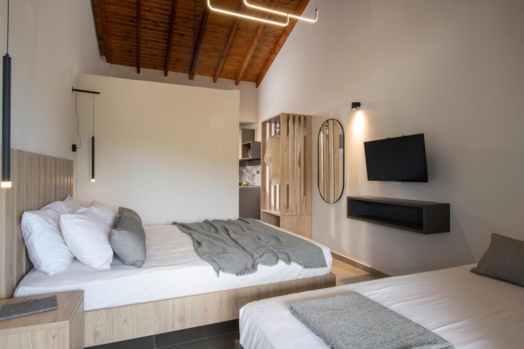 Erifili At Sarti Beach Apartments & Studios Extérieur photo
