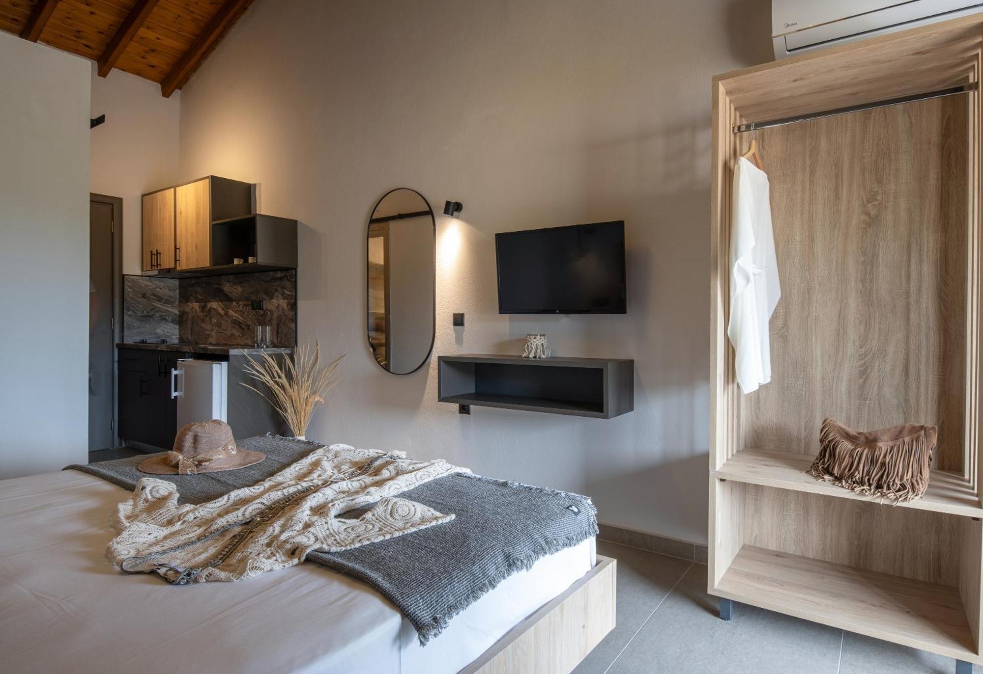 Erifili At Sarti Beach Apartments & Studios Extérieur photo