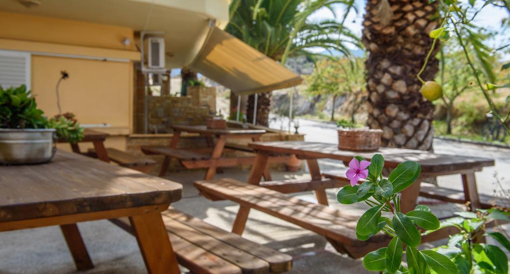 Erifili At Sarti Beach Apartments & Studios Extérieur photo